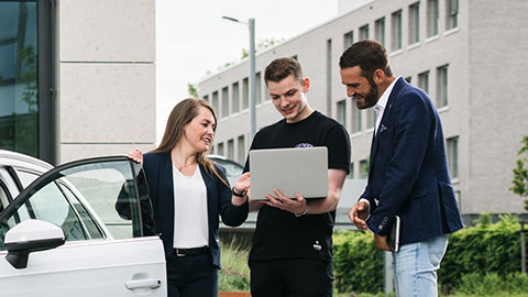 Schmuckbild: Ausbildung in einer Continentale Agentur vor Ort